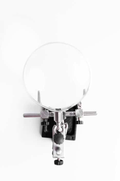 troisieme-main-loupe-3